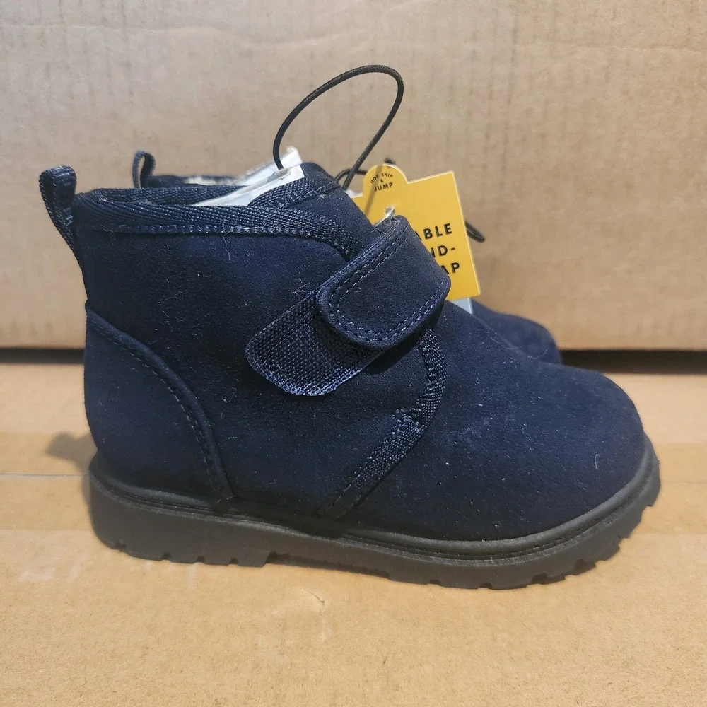 Cat & Jack Boys Navy Blue Faux Suede Shearling Lined Ankle Boots Size 7 NEw